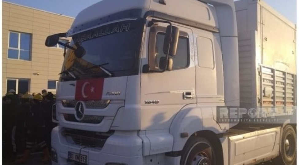 azerbaycandan-turkiyeye-gonderilen-mobil-sehra-hospitali-kahramanmarasha-chatdi