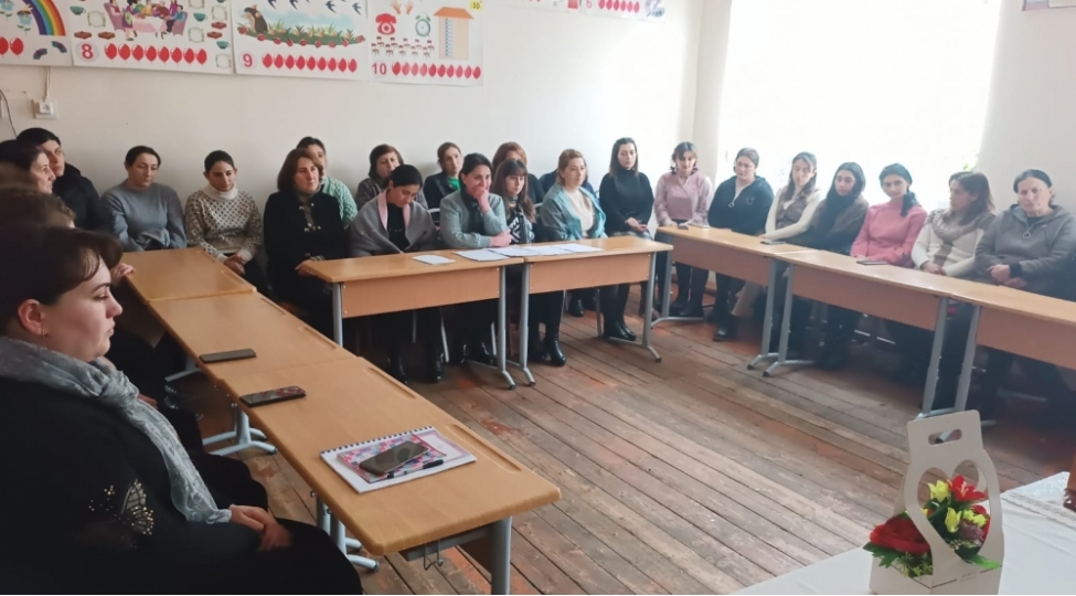 heyder-eliyev-ili-cherchivesinde-xalqin-xilaskari-movzusunda-gorush-kechirilib-foto