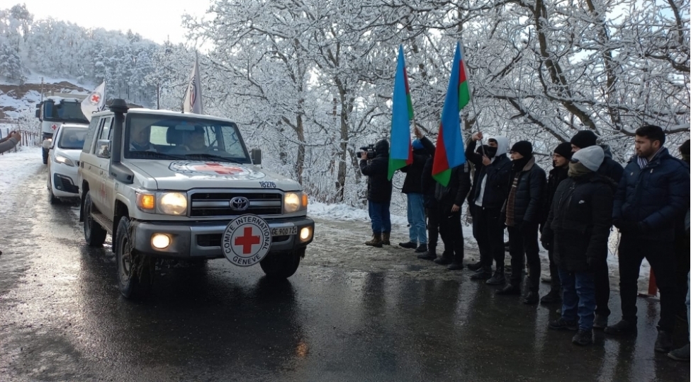 aksiya-erazisinden-kecherek-lachina-geden-bqxk-ye-mexsus-avtomobiller-geri-qayidib
