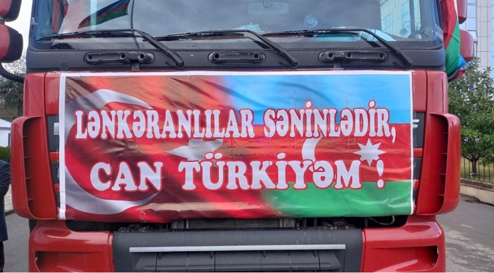 lenkerandan-turkiyedeki-zelzeleden-zererchekenlere-humanitar-yardim-gonderilib