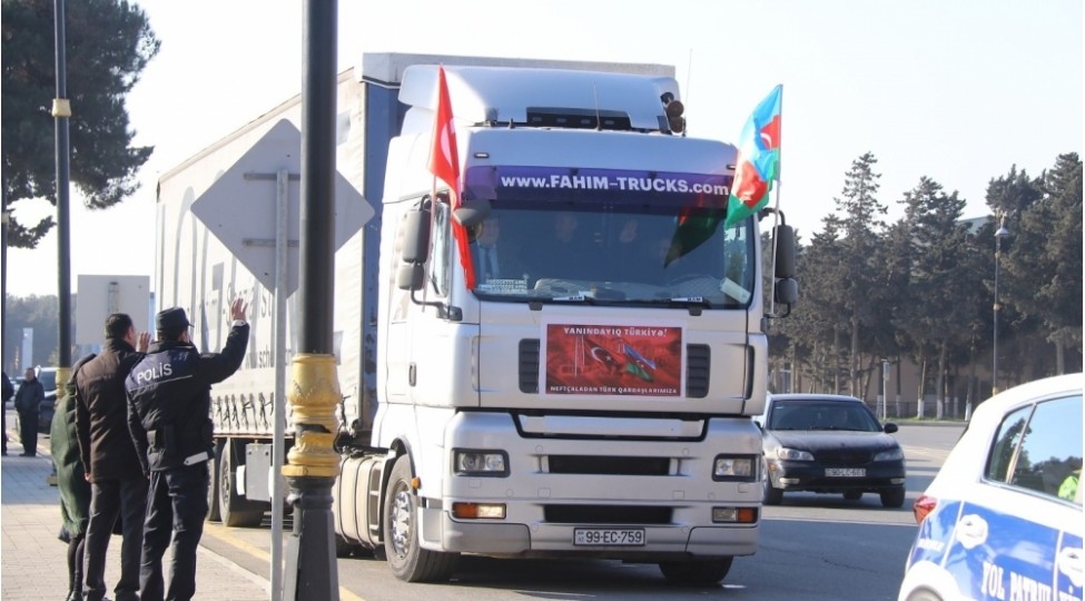 neftchaladan-turkiyeye-qardash-komeyi-foto