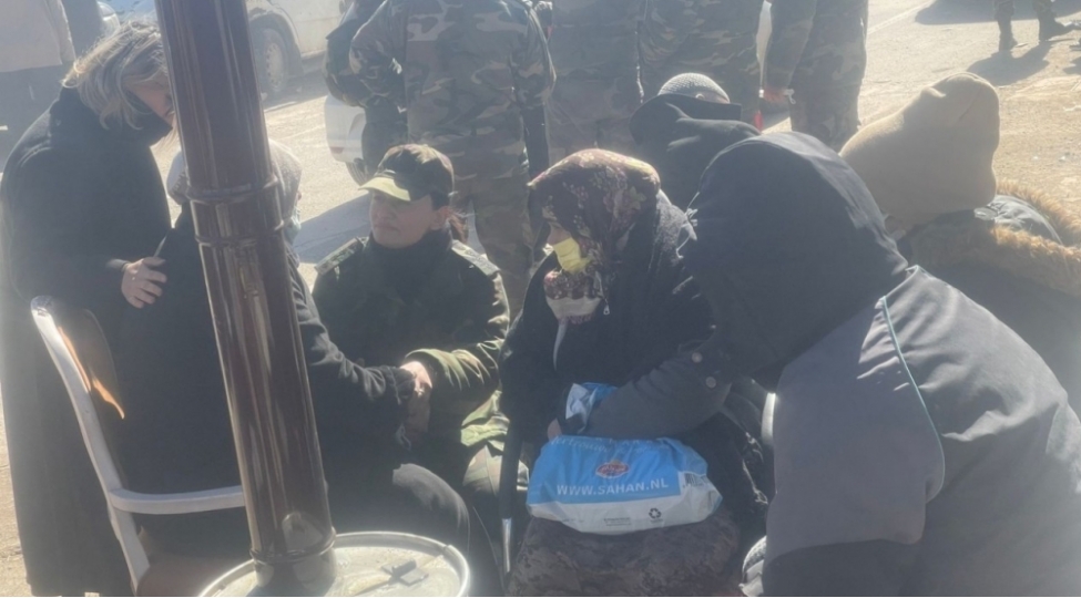 fhn-in-psixoloqlari-turkiyede-zelzeleden-zerer-chekenlere-fasilesiz-xidmet-gosterir-video