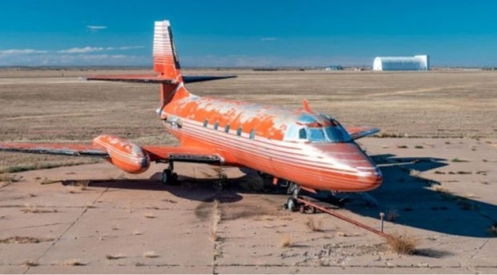 elvis-preslinin-40-il-sehrada-dayanan-teyyaresi-satildi