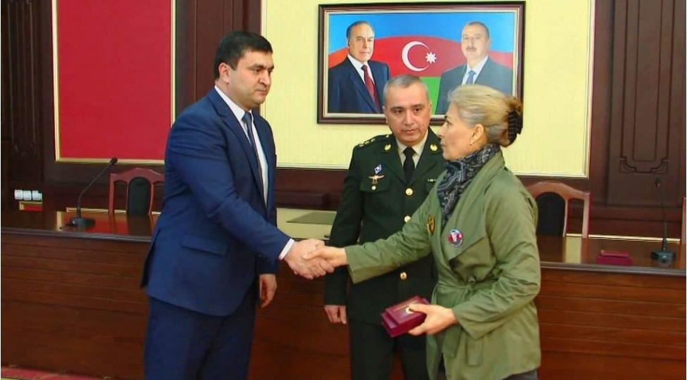 naxchivanda-shehidlerin-orden-ve-medallari-aile-uzvlerine-teqdim-edilib-foto