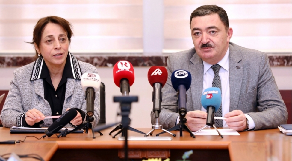 achiq-qapi-aksiyasinda-azeriqaza-daxil-olan-muracietlerin-sayi-achiqlandi-foto