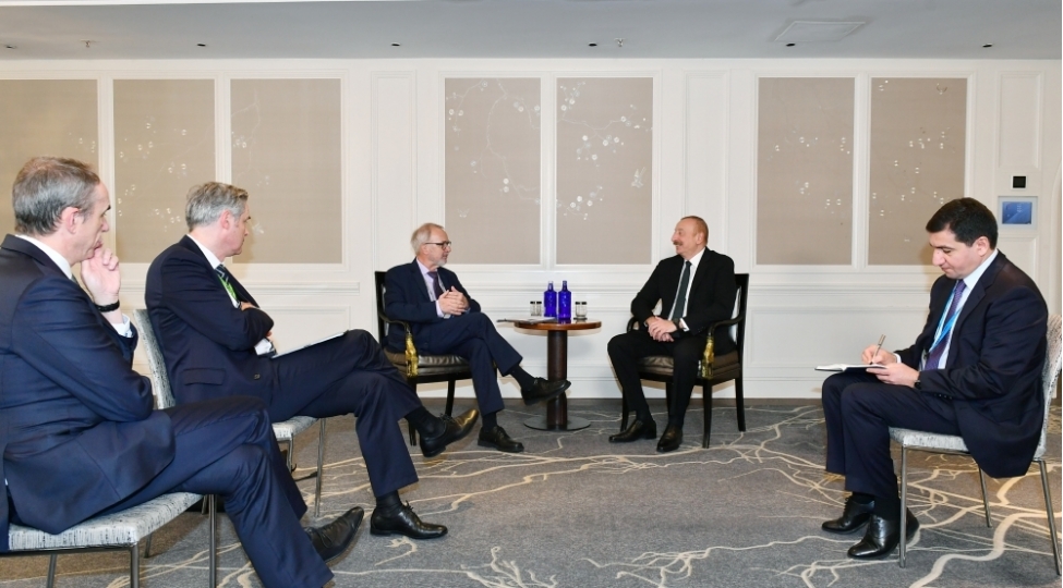 prezident-ilham-eliyev-munxende-avropa-investisiya-bankinin-prezidenti-ile-gorushub-yenilenib