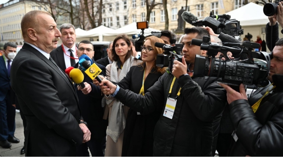 prezident-ilham-eliyev-munxende-yerli-telekanallara-musahibe-verib
