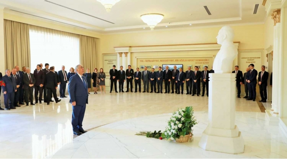 aayda-nin-bezi-emekdashlari-peshe-bayrami-munasibetile-mukafatlandirilib-foto