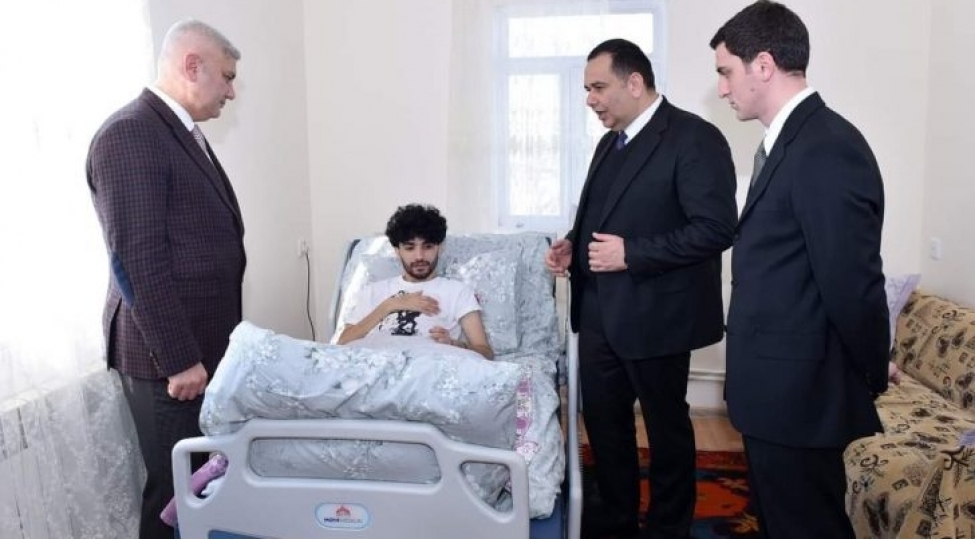 qazi-hesret-quliyev-evinde-ziyaret-edilib-foto