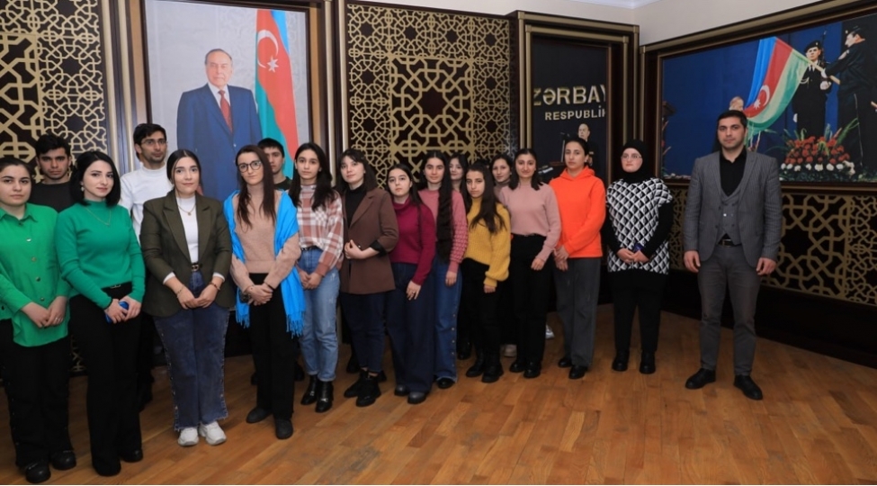 ismayillida-genc-partiya-feallari-heyder-eliyev-merkezini-ziyaret-edibler-foto