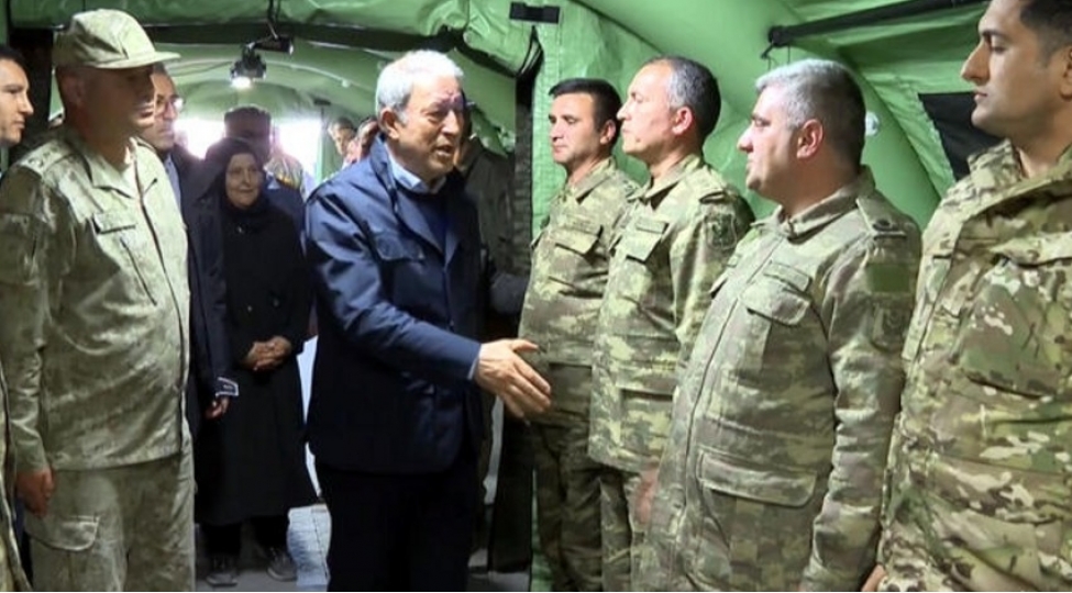 hulusi-akar-yardima-getmish-azerbaycanli-hekimlerli-ziyaret-edib-foto