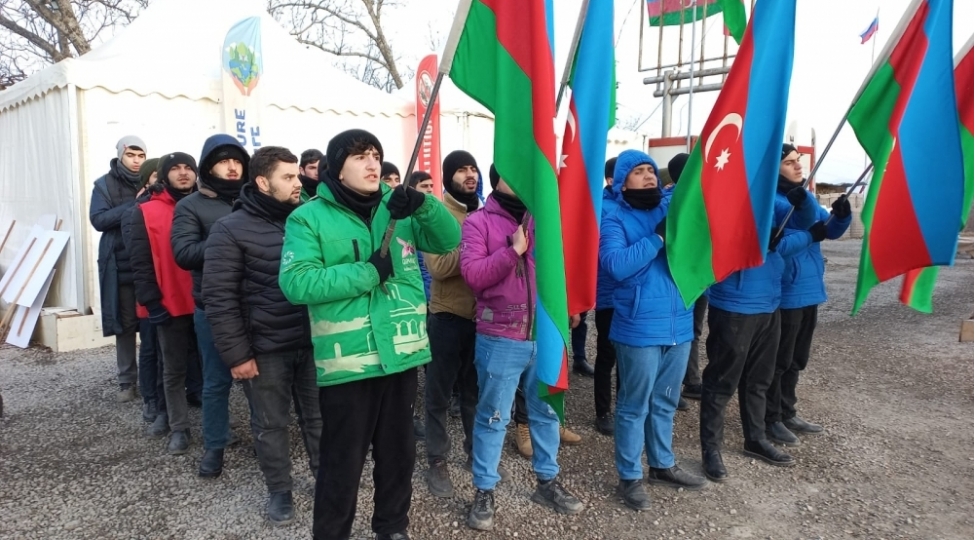 78-ci-gun-tebii-servetlerimizin-qanunsuz-istismarina-qarshi-dinc-aksiya-davam-edir