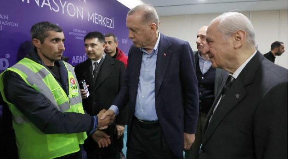 erdogan-serverle-gorushdu-foto
