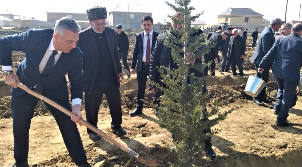 bilesuvarin-esgerabad-kendinde-heyder-eliyev-adina-park-salinib-foto