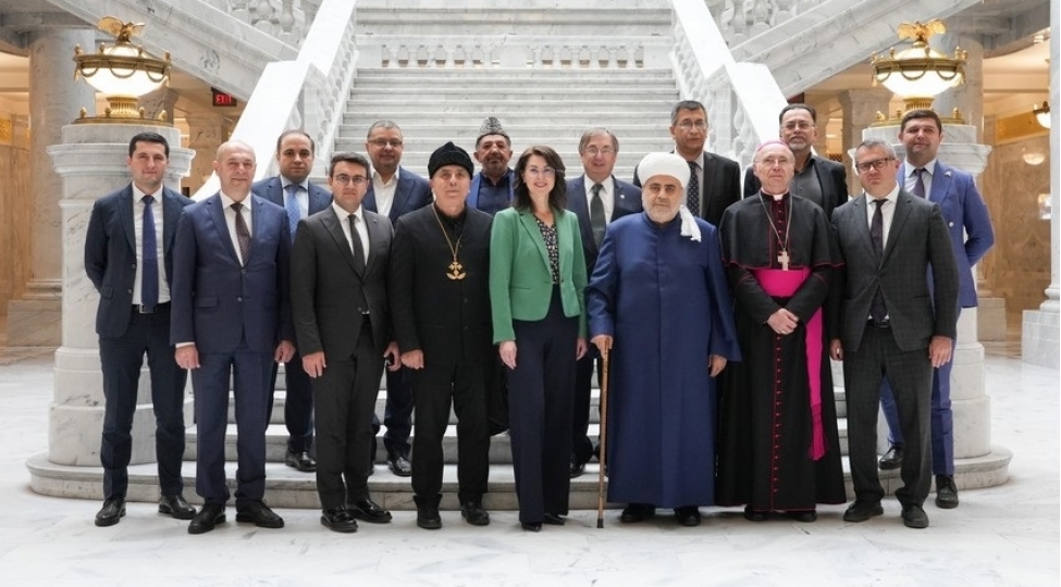 allahshukur-pashazade-yuta-shtatinin-vitse-qubernatoru-ile-gorushub