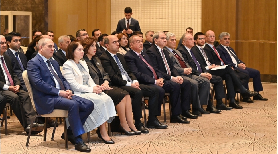 qizlarin-tehsiline-destek-foto