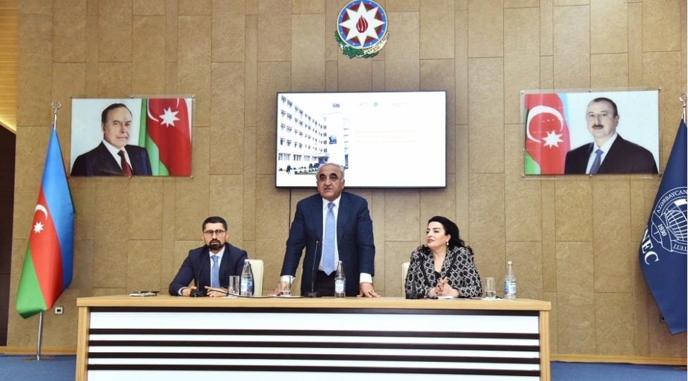 qarabagin-dirchelishinde-hemreyliyin-rolu-unec-telebeleri-ile-gorush