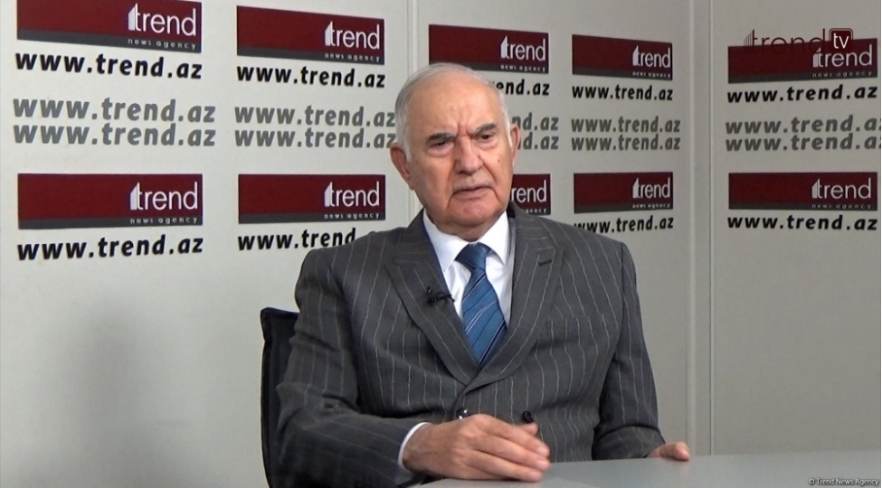 azer-qarayev-azerbaycan-ziyalilarinin-gullelenmesinde-eli-olan-ermenileri-ifsha-etdiyi-uchun-heyder-eliyeve-ciddi-tezyiqler-var-idi