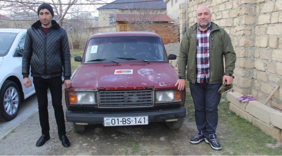 server-beshirliye-avtomobil-hediyye-eden-turkiyeli-ish-adami-chox-tesirlendim