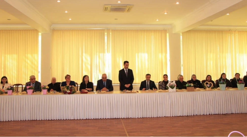 yevlaxda-8-mart-beynelxalq-qadinlar-gunu-munasibetile-tedbir-kechirilib-foto