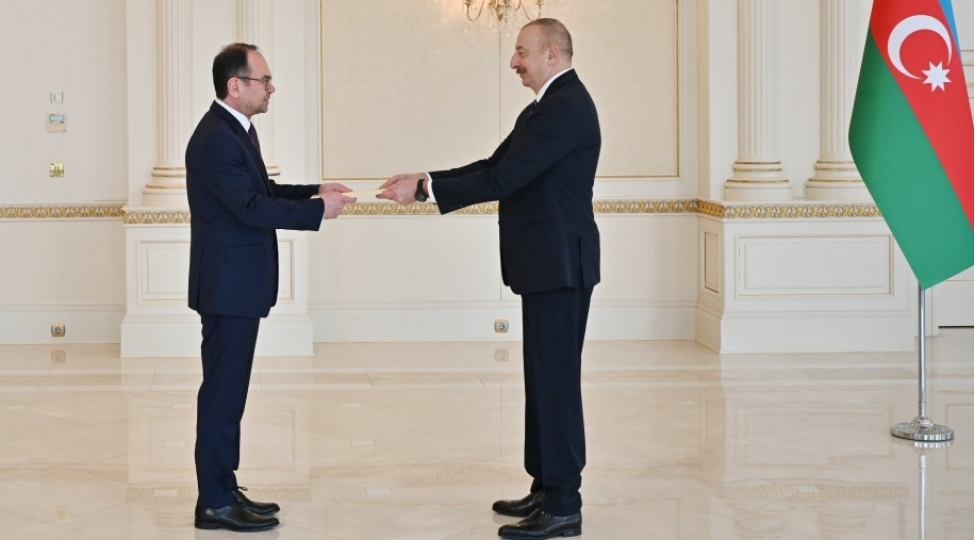 prezident-ilham-eliyev-bolqaristanin-azerbaycanda-yeni-teyin-olunmush-sefirinin-etimadnamesini-qebul-edib-foto