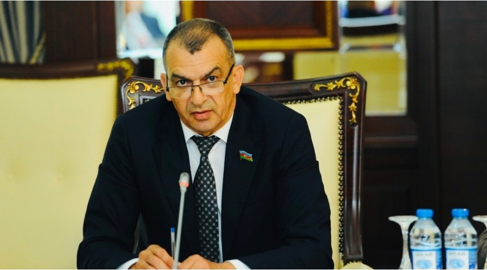 irevanin-iki-sechimi-var-ya-bakinin-shertlerini-sechir-ya-da