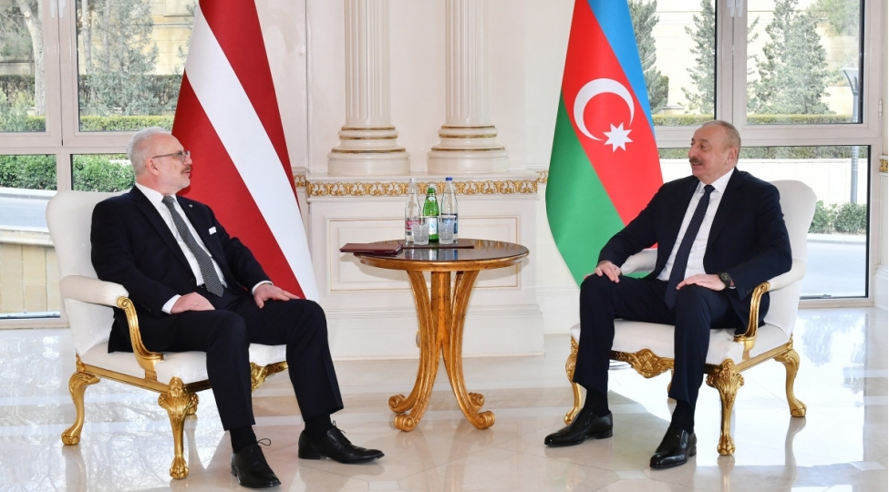 azerbaycan-ve-latviya-prezidentlerinin-mehdud-terkibde-gorushu-olub-yenilenib