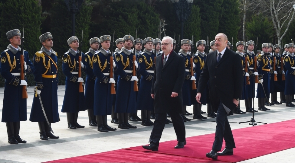 latviya-prezidenti-egils-levitsin-resmi-qarshilanma-merasimi-olub-foto