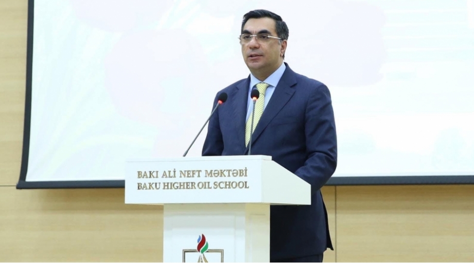 socar-in-baki-ali-neft-mektebinde-beynelxalq-qadinlar-gunu-qeyd-edilib-foto