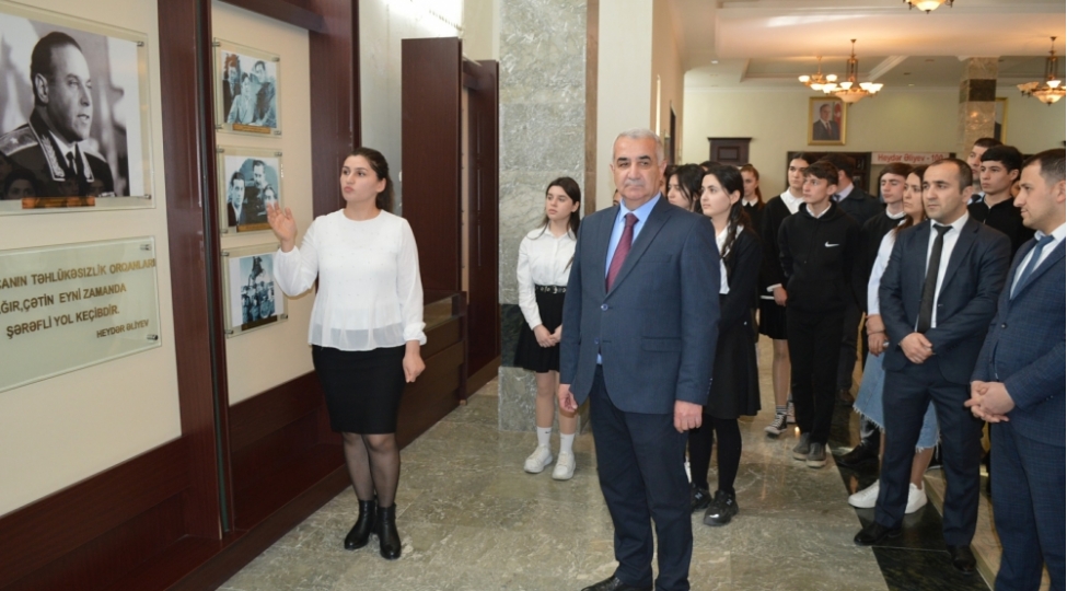 balakende-genc-partiya-feallari-heyder-eliyev-merkezini-ziyaret-edibler-foto