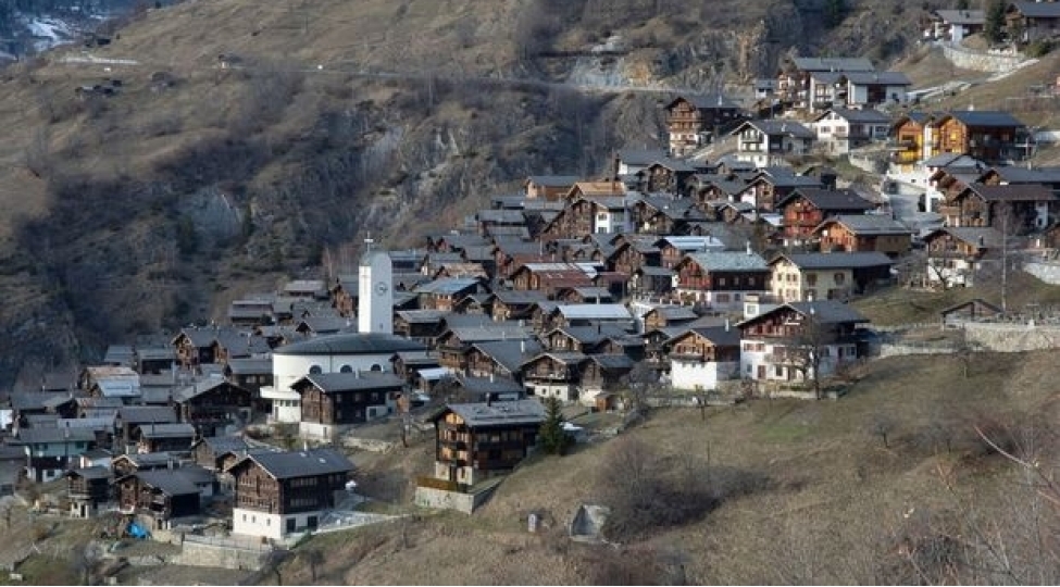 isvechre-kendine-yashamaq-uchun-kochenlere-60-min-dollar-odenecek