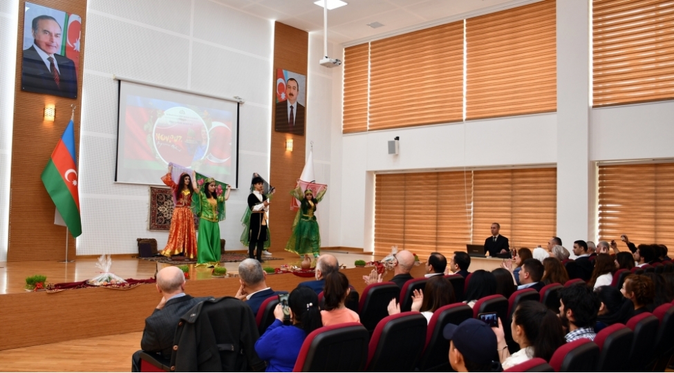 izia-nin-peshe-tehsil-merkezinde-novruz-bayramina-hesr-olunmush-tedbir-kechirilib-foto