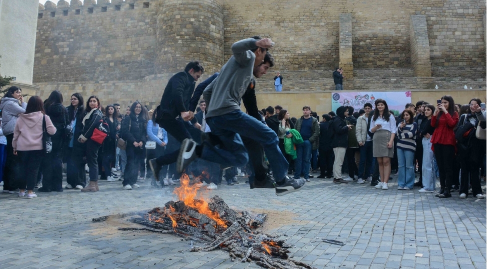 novruz-bayrami-unec-de-boyuk-coshqu-ile-qeyd-olunub-foto