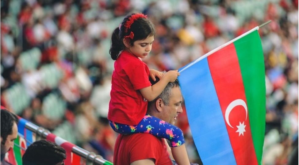 qalatasaray-futbol-klubu-can-azerbaycanda-zefer-deyil-seferberlik-zamanidir-video