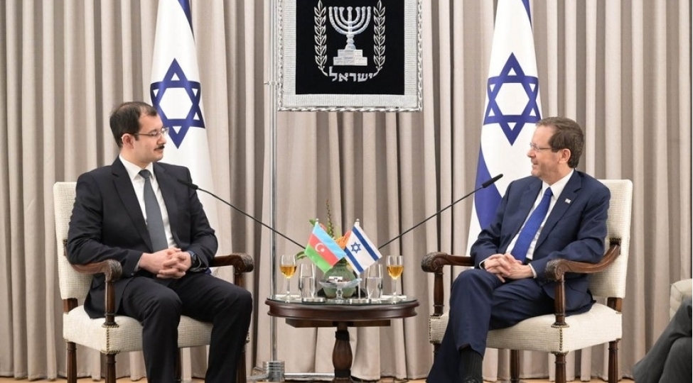 azerbaycan-sefiri-etimadnamesini-israil-prezidentine-teqdim-edib