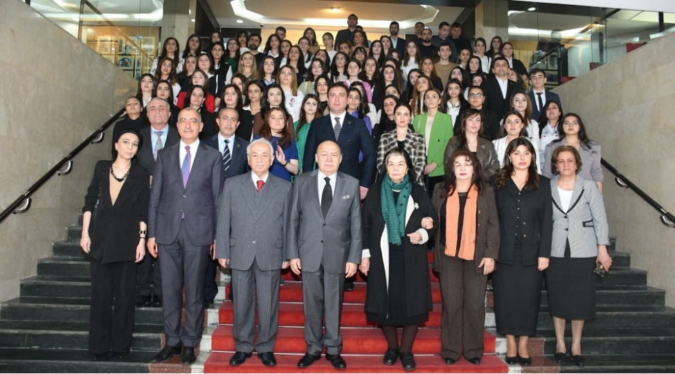 azerbaycanin-butun-ugurlarinin-esasinda-heyder-eliyev-siyaseti-dayanir-foto
