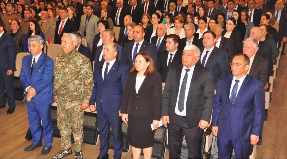 heyder-eliyev-xalqimizin-xilaskari-muasir-musteqil-azerbaycan-dovletinin-banisidir-foto