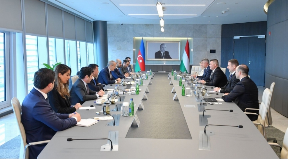 azerbaycan-ve-macaristan-arasinda-investisiya-muqavilesi-imzalanib-foto