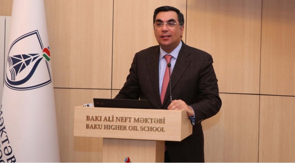 boston-consulting-groupun-rehberliyi-baki-ali-neft-mektebinde-olub-foto