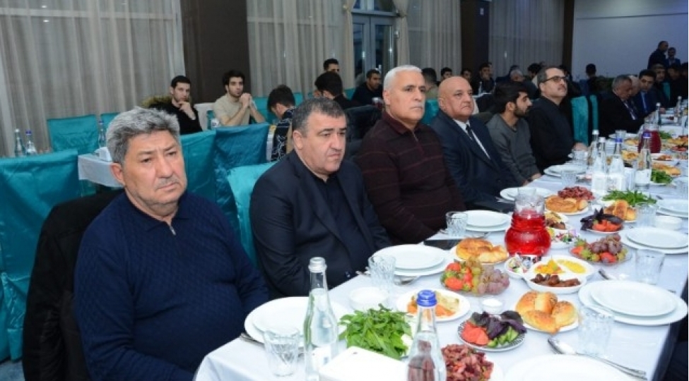xetai-rayonunda-shehid-aileleri-ve-qaziler-uchun-iftar-sufresi-teshkil-olunub-foto