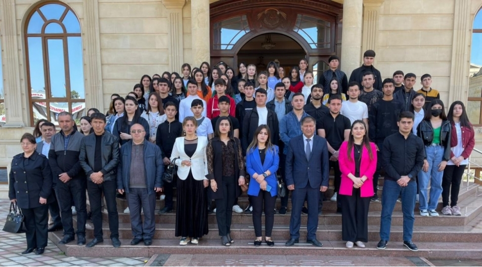 agcabedide-genc-partiya-feallari-heyder-eliyev-merkezini-ziyaret-edibler-foto