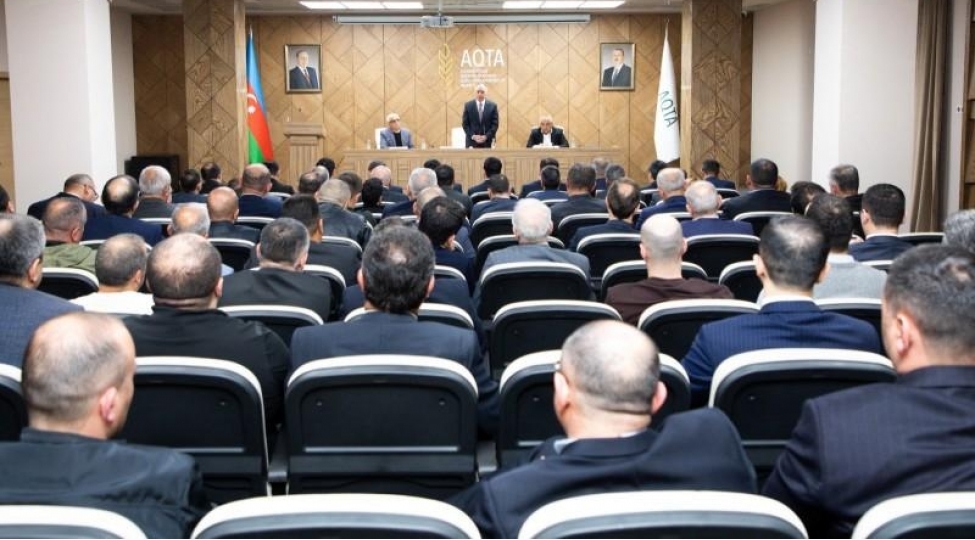 aqta-sedri-et-ve-et-mehsullarinin-istehsali-ile-meshgul-olan-sahibkarlarla-gorushub