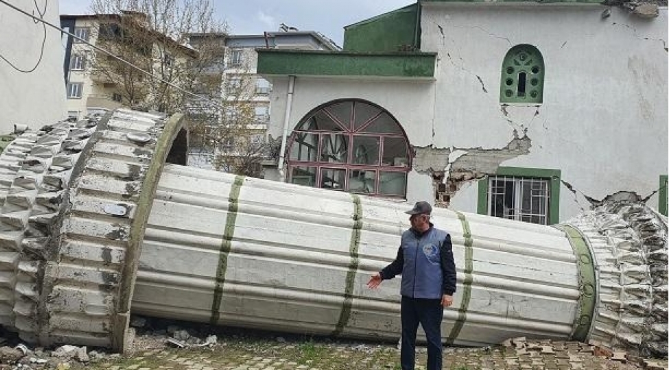 azerbaycan-turkiyenin-zelzele-bolgesinde-maqnitometrik-istinad-stansiyasi-qurashdirib