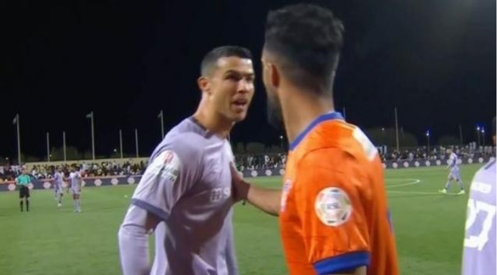 ronaldo-xal-itkisinden-sonra-reqibe-qezeblendi-video