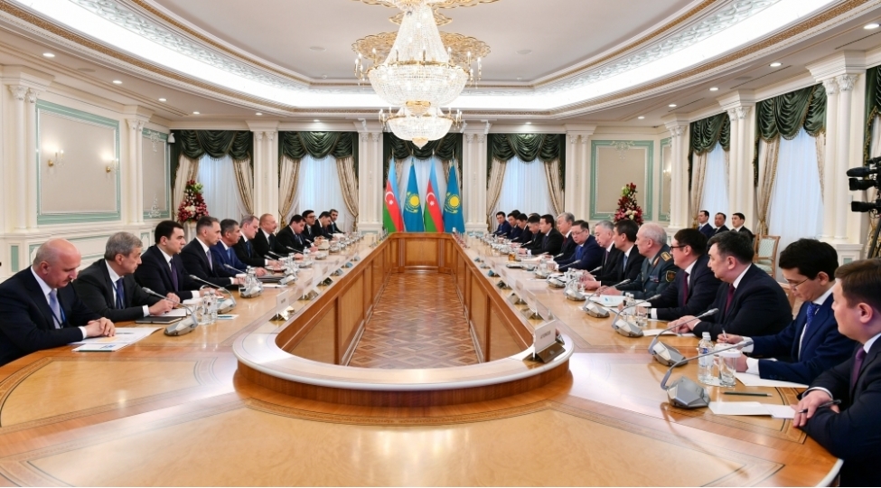 azerbaycan-ve-qazaxistan-prezidentlerinin-genish-terkibde-gorushu-olub-fotoyenilenib-2