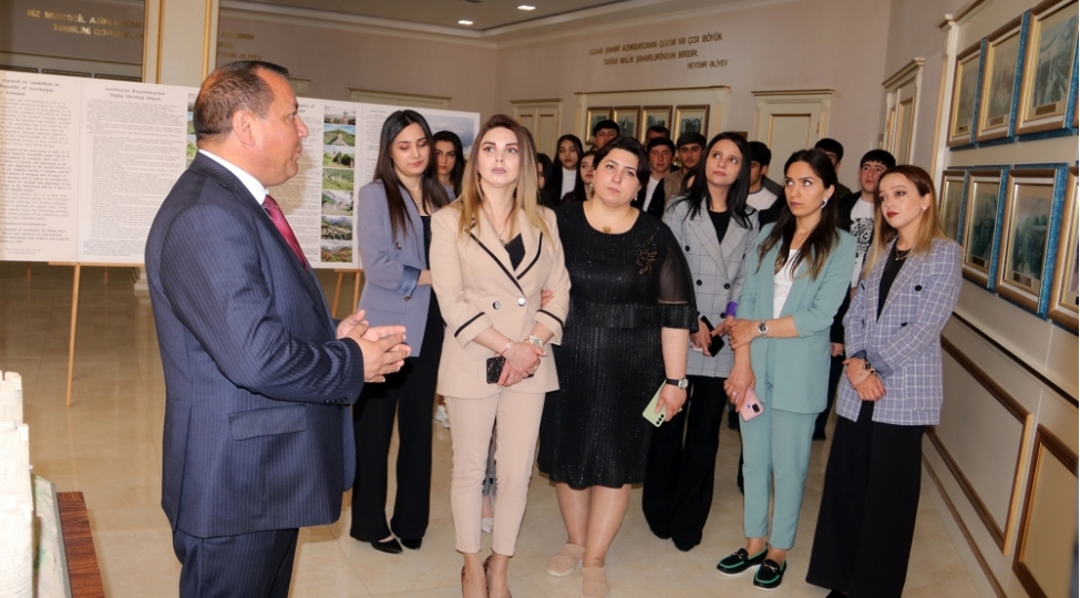 agdamda-genc-partiya-feallari-heyder-eliyev-merkezini-ziyaret-edibler-foto