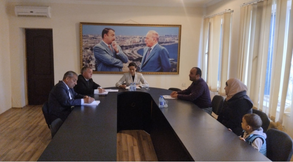 millet-vekili-ve-yap-qaradag-rayon-teshkilatinin-sedri-lokbatan-qesebesinde-birqrup-vetendashi-qebul-edibler-foto