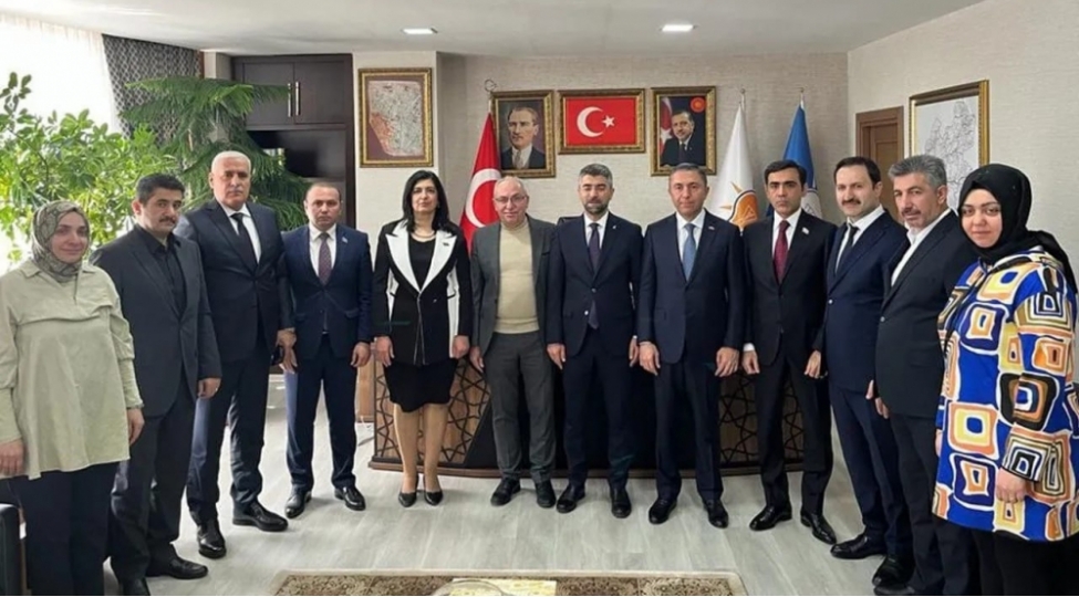 yap-in-numayende-heyeti-ak-parti-erzurum-sheher-teshkilatini-ziyaret-edib