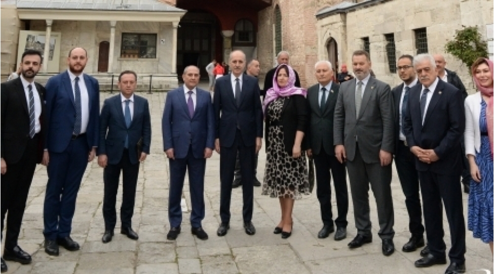 yap-numayende-heyeti-istanbulda-ayasofya-mescidini-ziyaret-edib-foto