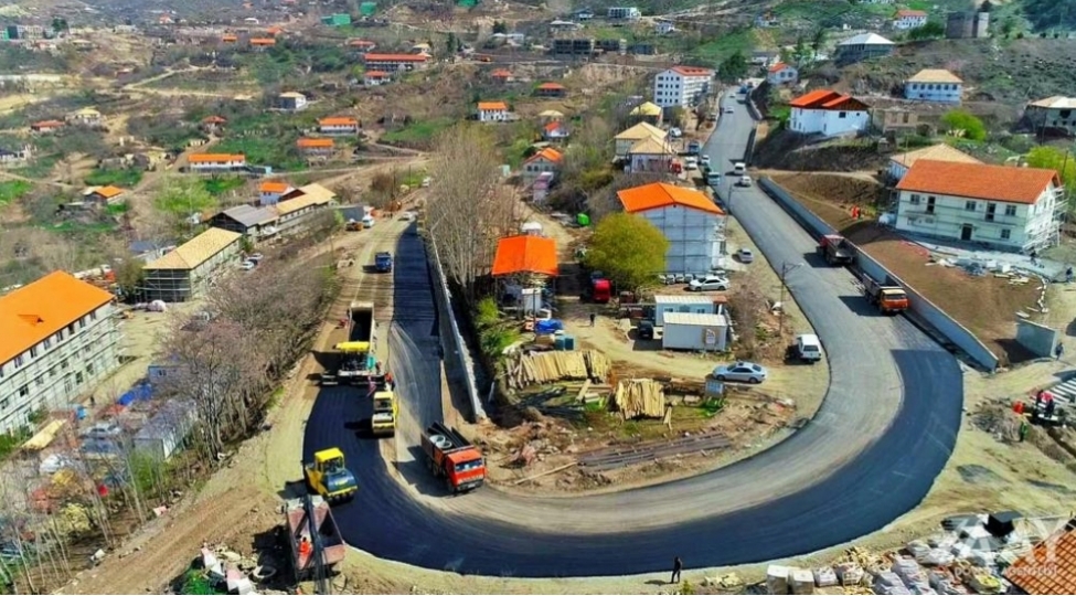 lachin-sheherdaxili-yollarin-berpasi-ve-hava-limaninin-tikintisi-ile-elaqedar-qazma-partlayish-ishleri-suretle-aparilir